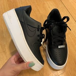 Nike Air Force 1 Sage Low in Black Leather